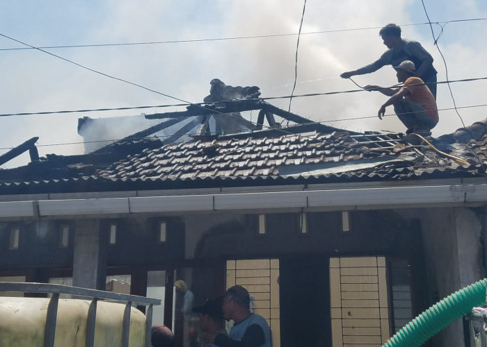 Lupa Matikan Kompor, Rumah di Malang Terbakar