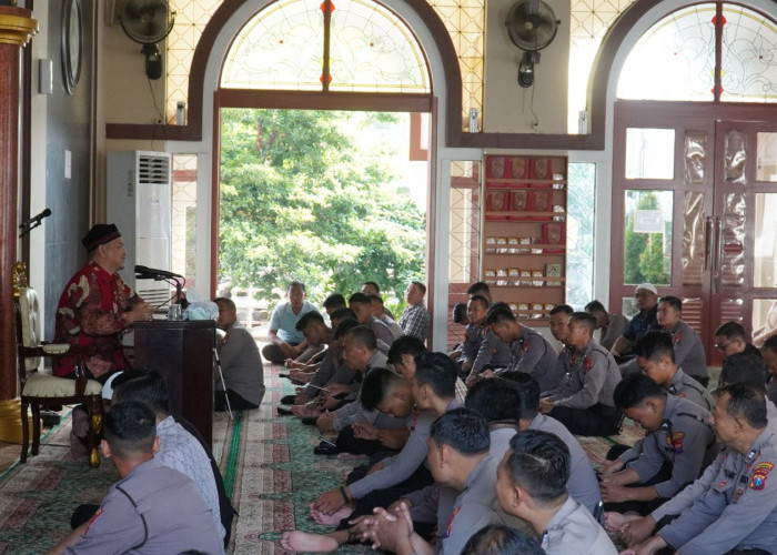 Tingkatkan Imam dan Takwa Menuju SDM Unggul, Polrestabes Surabaya Gelar Binrohtal