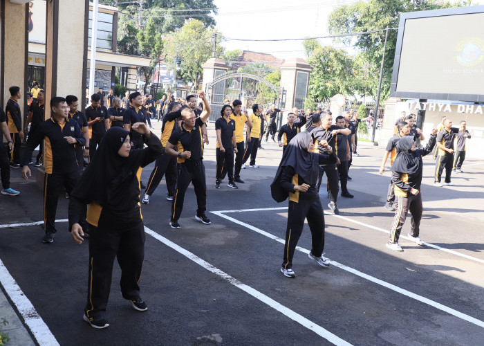 Polres Kediri Kota Gelar Olahraga Rutin untuk Jaga Kebugaran Personel