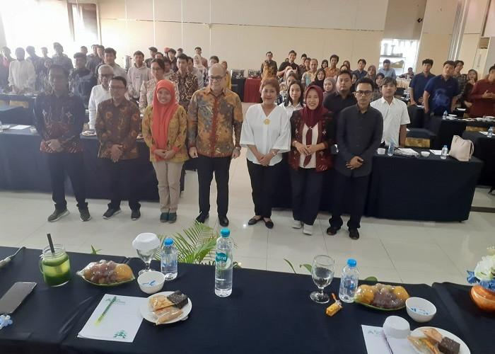 Di Hadapan Gen Z Blitar, Romy Soekarno Tekankan Pentingnya Demokrasi Bersih