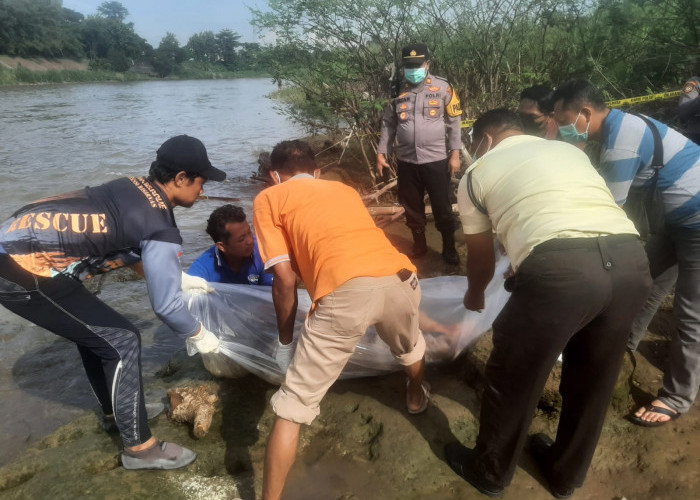 Jenazah Warga Kras Ditemukan di Tepi Sungai Brantas Bendungan Waruturi 