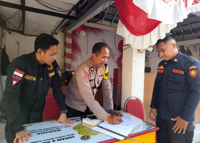 Tingkatkan Keamanan Lingkungan, Polsek Wiyung Sosialisasi Call Center 110 di Taman Pondok Indah