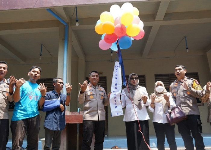 Polres Kediri Resmikan Kampung Inggris Mengajar, Generasi Muda Dibentengi Narkoba dan Tawuran