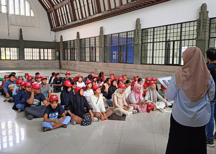 Napak Tilas Jejak Sang Proklamator, PDI-P Surabaya Ajak Ratusan Kader Muda Tumbuhkan Semangat Bung Karno