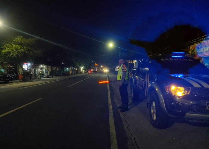 Patroli Blue Light Polisi Ngawi, Jaga Kondusifitas di Geneng 