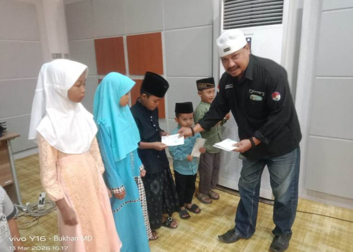 PIJP Bersama Pegadaian Syariah, PLN, dan PR Sekar Anom Santuni Anak Yatim