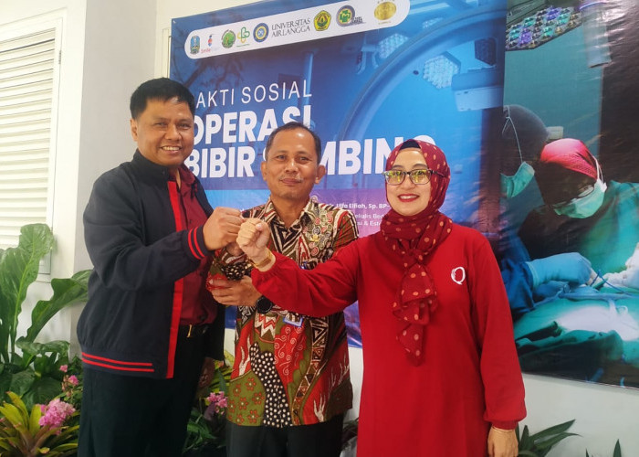 Gandeng RSU Paru-Paru, FK Kedokteran Unej Bareng Unair Surabaya Gelar Bakti Sosial Operasi Bibir Sumbing
