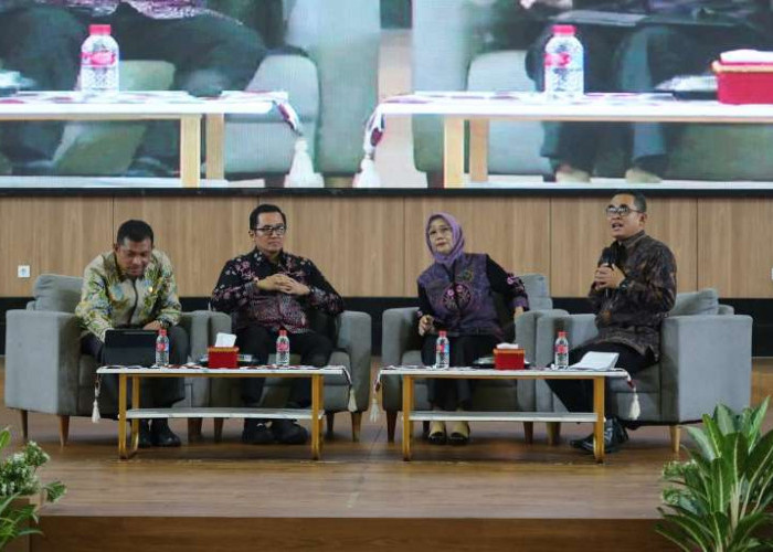 Gawat! 60 Persen Debitur Pinjol Ternyata Gen Z, UNEJ Gandeng OJK dan DPR RI Bahas Bahaya Utang Digital