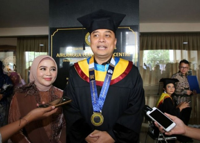 Wali Kota Eri Cahyadi Wisuda Bareng AHY