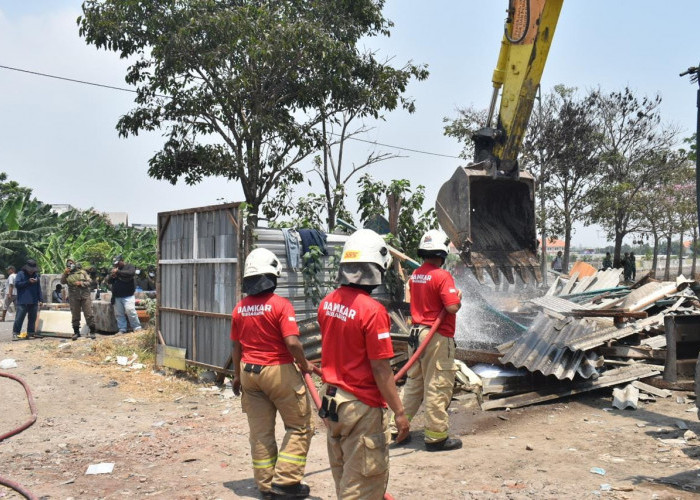 Tertibkan 15 Bangunan di Aset Pemkot Surabaya, Satpol PP: Berdiri Tanpa Dasar Hukum Kami Tindak