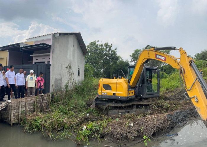 Saluran Irigasi Tinggal 1,5 Meter, Bupati Sidoarjo Minta Dinormalisasi