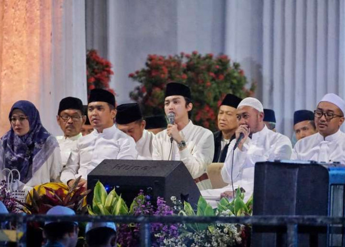 Mas Adi Hadiri Selawat Kebangsaan dan Pesta Qris Kota Santri