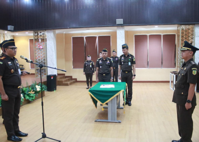 Iwan Nuzuardhi Resmi Jabat Kasi Pidsus Kejari Surabaya