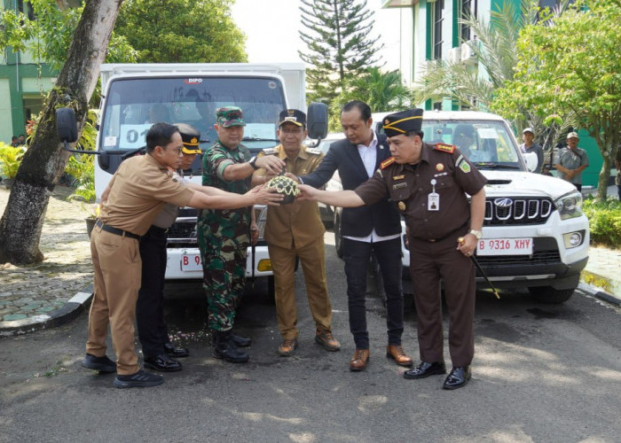 Dandim Bojonegoro Hadiri Penyerahan Ratusan Kendaraan Operasional KDKMP