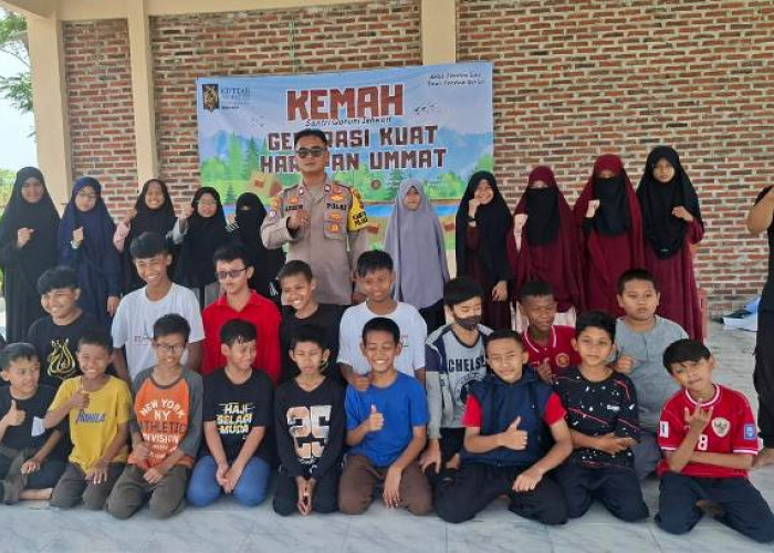 Polsek Krembung Bekali Santri Al Fatih Sidoarjo Wawasan Pencegahan Kenakalan Remaja dan Bijak Bermedsos