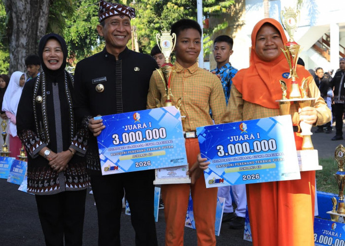 Pimpin Upacara Hari Otoda dan Hardiknas, Bupati Bojonegoro Tekankan Penguatan SDM dan Tata Kelola Pemerintahan