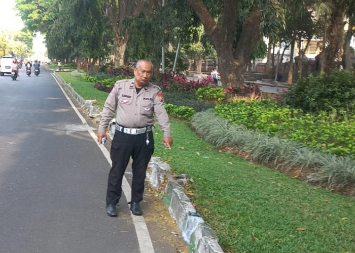 Oleng dan Hantam Median Jalan, Pengendara Motor Asal Malang Tewas di Jalan Veteran