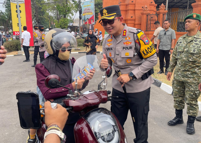 Kapolres Mojokerto Turun Langsung Sosialisasikan Operasi Patuh Semeru 2026, Pengendara Diingatkan Tertib