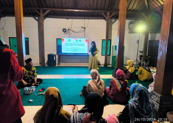 Untag Bantu Warga Minggirsari Blitar Pilah Sampah Via Aplikasi Karung Berkah