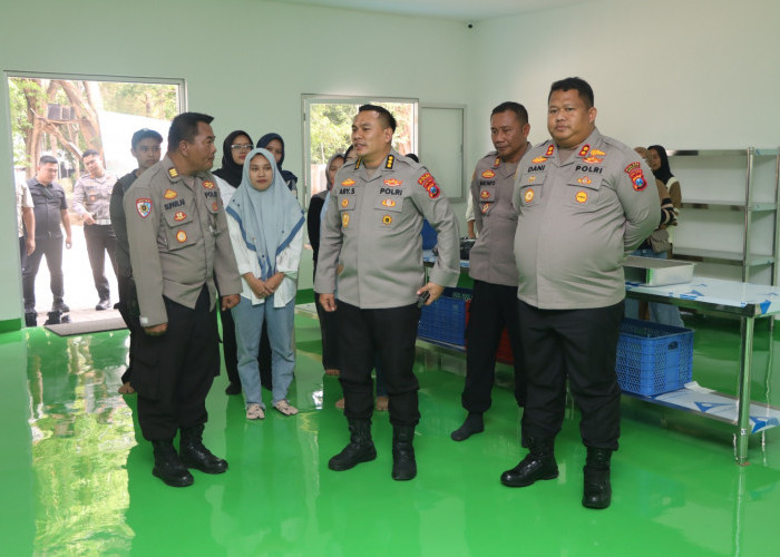 Irwasda Polda Jatim dan Kapolres Pasuruan Tinjau SPPG Polri di Wonorejo