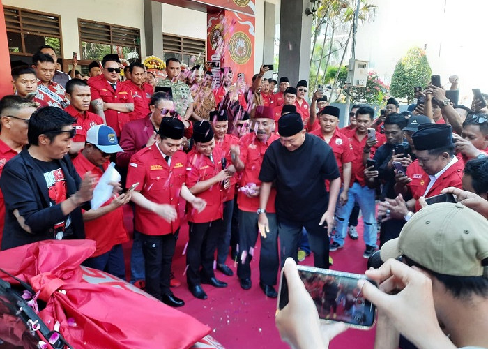 Hadiri Pelantikan DPC Madas Situbondo, Mas Rio Apresiasi Ambulans Sosial 