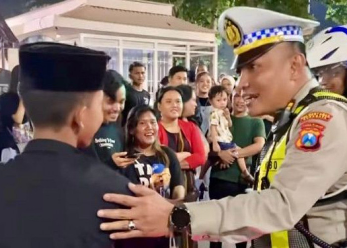 Tekankan Keselamatan Berkendara, Satlantas Polrestabes Surabaya Helat Patroli di Kawasan Wisata Kota Lama