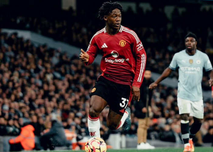 Carrick Isyaratkan Kontrak Baru Mainoo Kian Dekat, Tiket Liga Champions Jadi Kunci