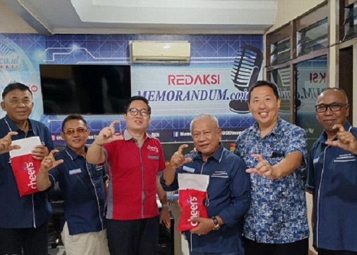 Sambangi Redaksi, Manajemen Cheers Apresiasi Eksistensi 57 Tahun SKH Memorandum