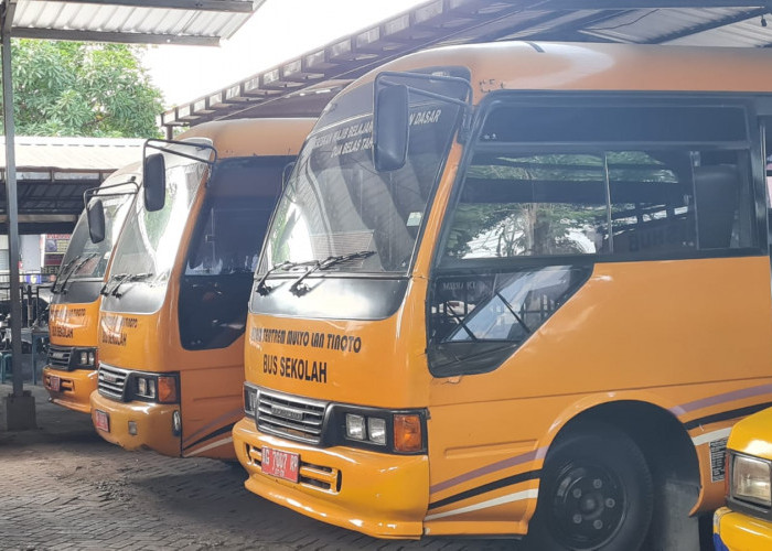 Harga Pertamina Dex Naik Turun, Dishub Tulungagung Putar Otak Agar Bus Sekolah Tetap Jalan