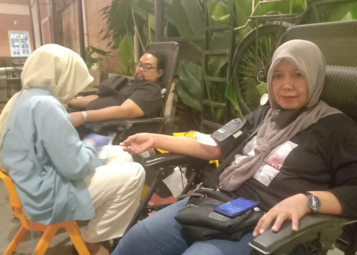 Semangat Tahun Baru, Komunitas Grebeg Sedekah Donor Darah 34 Kantong untuk Sesama