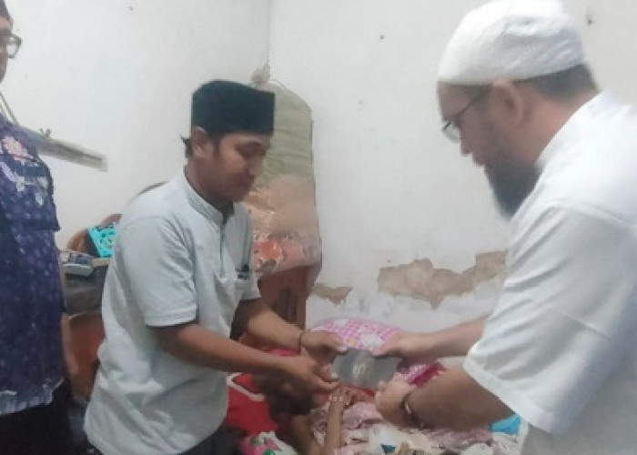 BIP Salurkan Bantuan Medis dan Sembako untuk Warga Sakit di Pamekasan