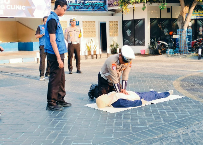 Satlantas Polres Gresik dan Rumah Sakit Petrokimia Gelar Pelatihan PPGD