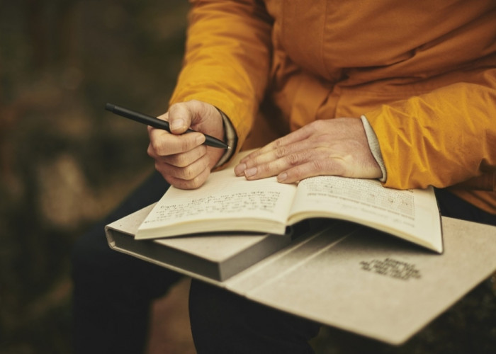 Mengapa Journaling Penting untuk Kesehatan Mental dan Emosional Anda?