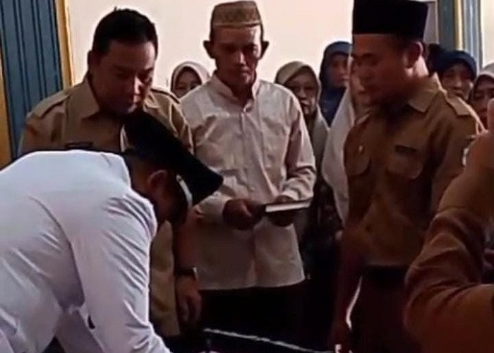 Pelantikan Kadus Plosokuning Lamongan Diwarnai Dugaan Permintaan Mahar Rp80 Juta