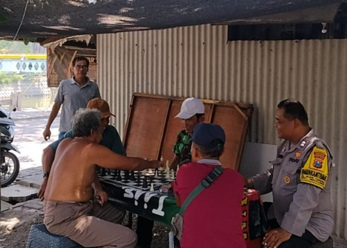 Dekati Komunitas Catur, Polsek Wiyung Tingkatkan Kewaspadaan Kamtibmas
