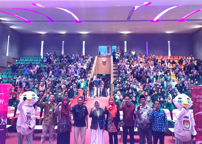 Edukasi Pemilih Pemula, KPU Surabaya Gelar Nobar Film Kejarlah Janji