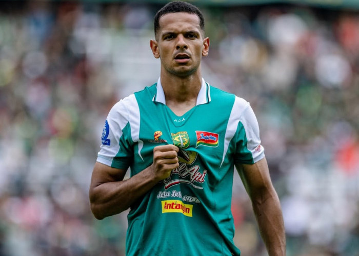 Leo Lelis Catat Penampilan ke-100 Bersama Persebaya