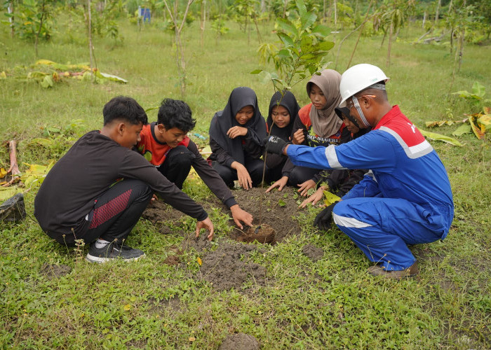 Dukung Pengurangan Emisi Karbon, Pertamina Gelar Sekolah Energi Berdikari di Bojonegoro