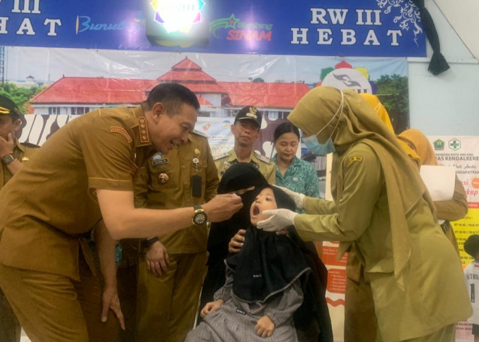 Wali Kota Malang Tinjau Imunisasi Kejar di Bunulrejo, Sasar Balita Belum Vaksin Lengkap