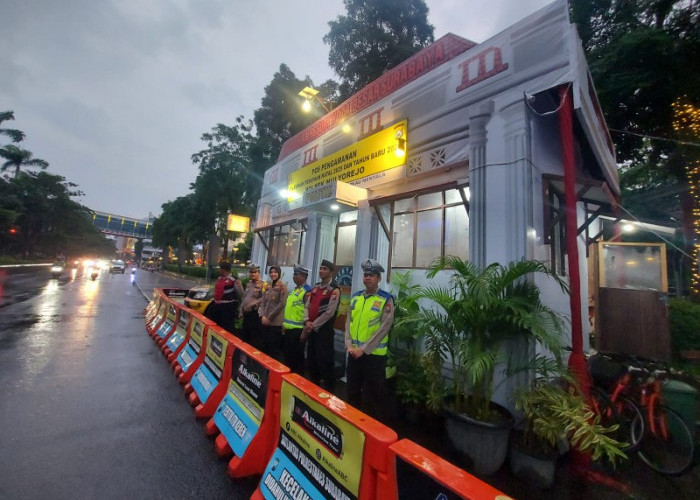 Polsek Mulyorejo Tempatkan 17 Personel Amankan Nataru di Pospam Galaxi Mall Surabaya