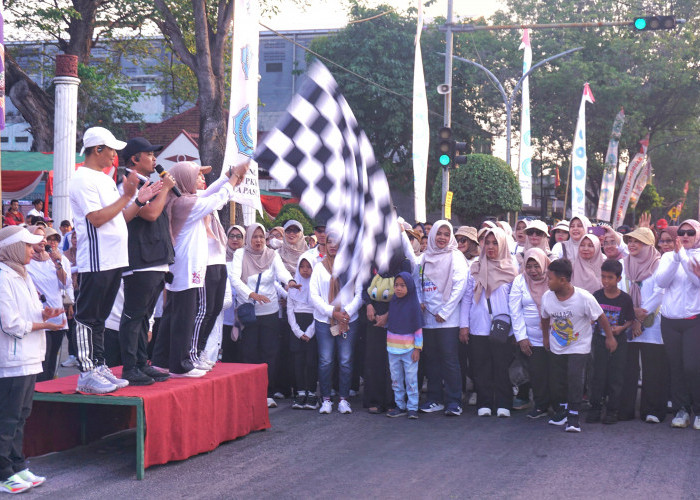 Ribuan Warga Padati Taman Harmoni, Pemkot Pasuruan Gelar Kolaborasi Tiga Perayaan Sekaligus