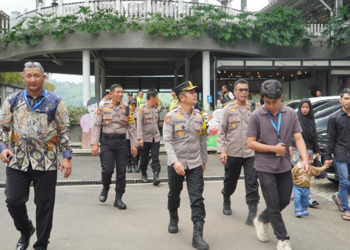 Kapolres Pasuruan Turun Langsung ke Cimory Prigen, Pastikan Wisata Aman saat Lebaran