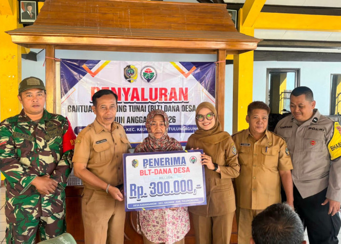 Pemdes Karanganom Salurkan Banpang dan BLT kepada Keluarga Penerima Manfaat