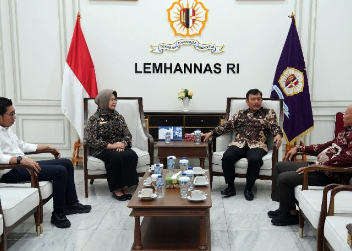 Tegaskan Komitmen Presiden Prabowo di Forum Kadin, Kabakom RI: Negara Harus Hadir untuk Rakyat