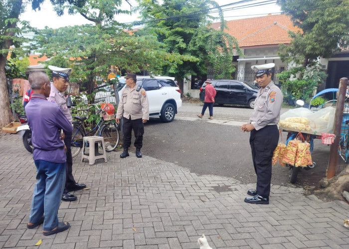 Jaga Kondusivitas Wilayah, Polsek Gayungan Gelar Patroli Antisipasi 3C di Pasar Gayungsari