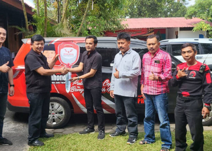 APBD Jatim untuk Rakyat, Fraksi PDI-P Salurkan Mobil Siaga