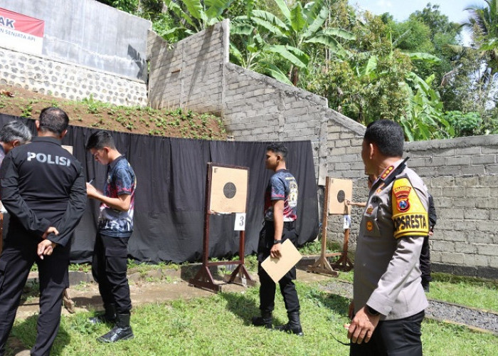 Asah Kemampuan, Polresta Banyuwangi Gelar Latihan Menembak