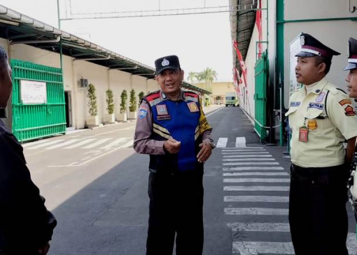 Sambangi PT Gelora Djaya, Polsek Tandes Ingatkan Satpam Soal Pentingnya Keamanan