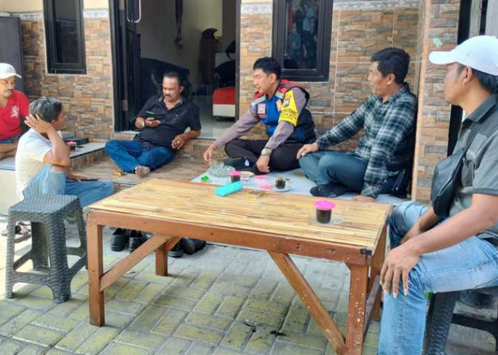 Sapa Warga, Bhabinkamtibmas Polsek Tandes Ingatkan Warga Waspadai Curanmor dan Penipuan Online