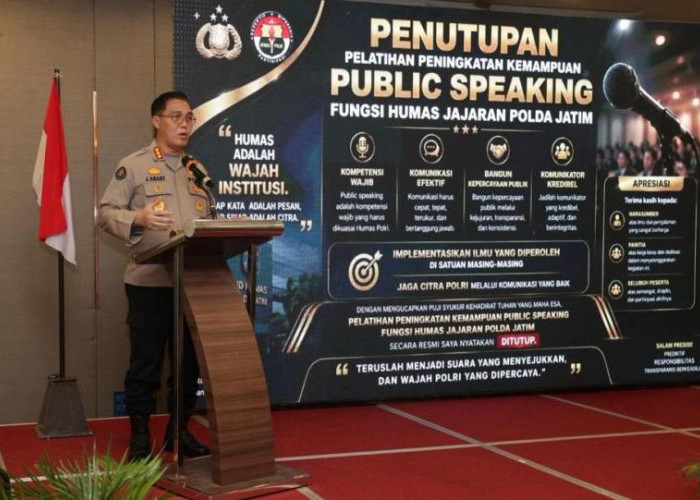 Bidhumas Polda Jatim Tekankan Komunikasi Jujur dan Transparan dalam Pelatihan Public Speaking